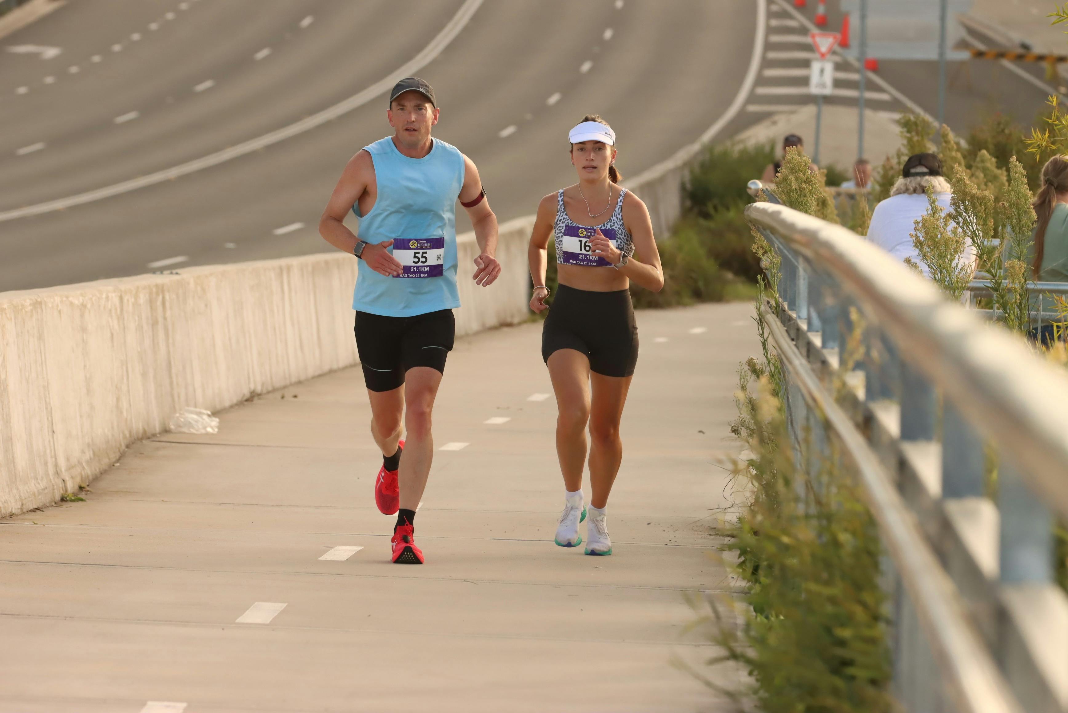 A couple running at Run Batemans Bay