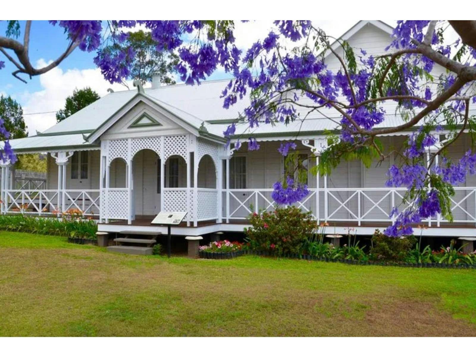 Cairns Paronella Park Herberton and Wild life Tour