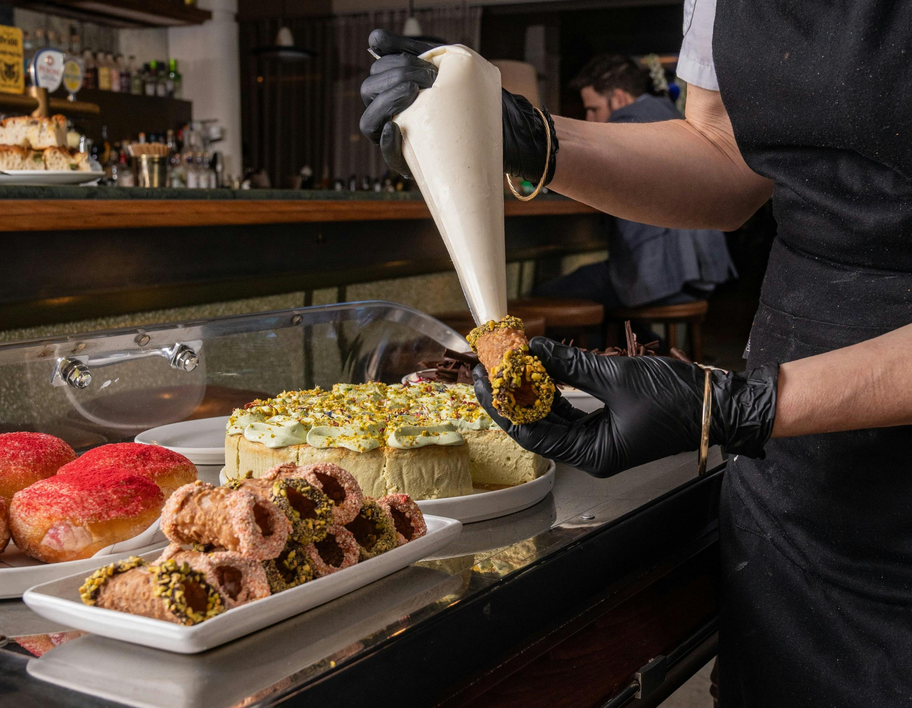 Matteo Downtown, Dessert Trolley