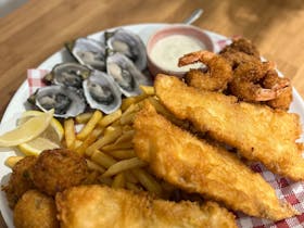 Delicious seafood platter from Lacepede Seafood