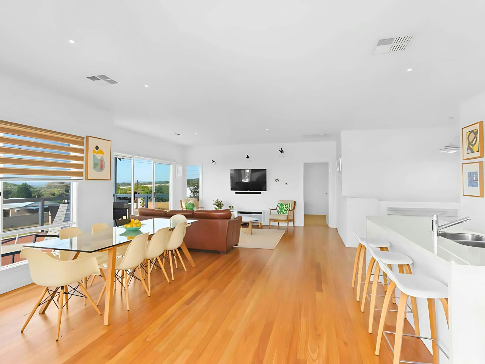 Welcome to Your Ultimate Beachside Escape