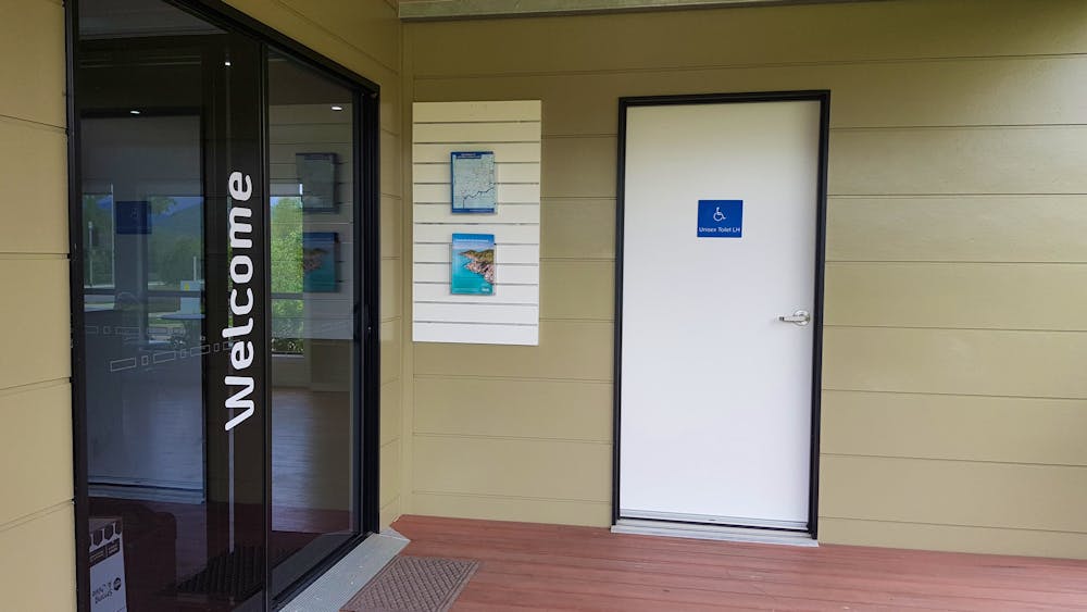 Townsville Visitor Information Centre - Elliot Springs