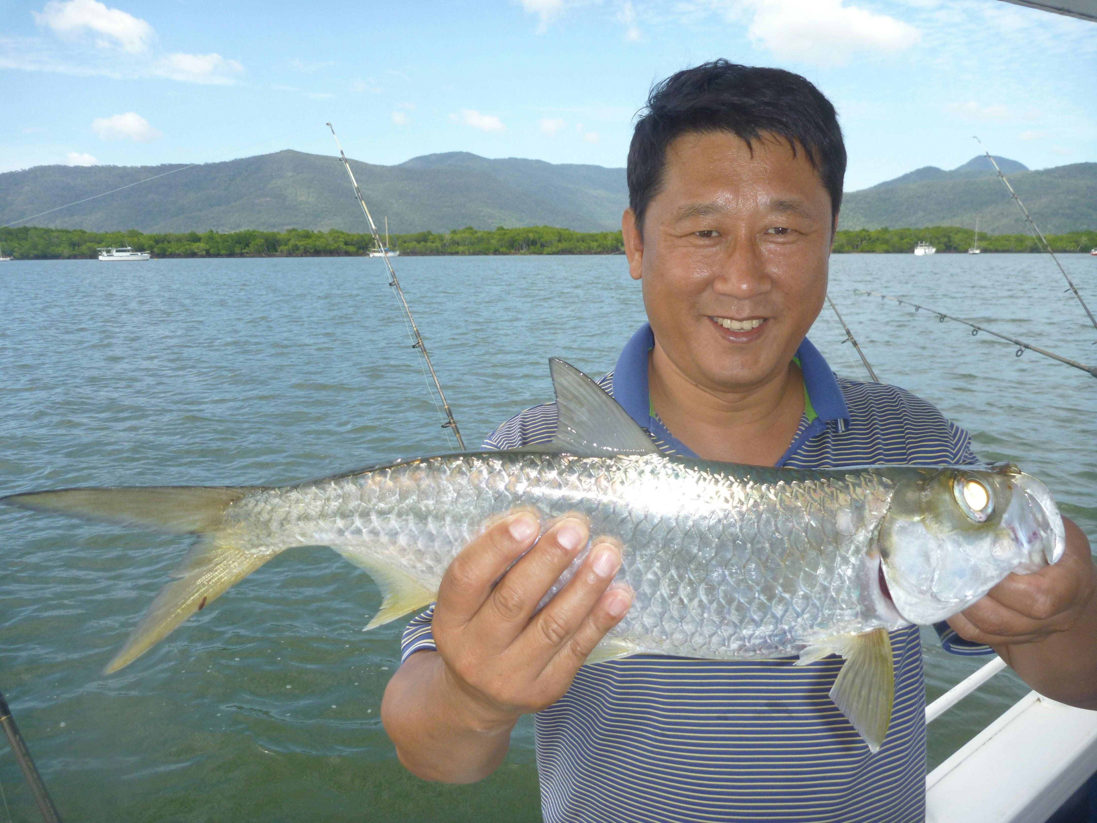 Live bait fishing for Tarpon (Ox Eye Herring)