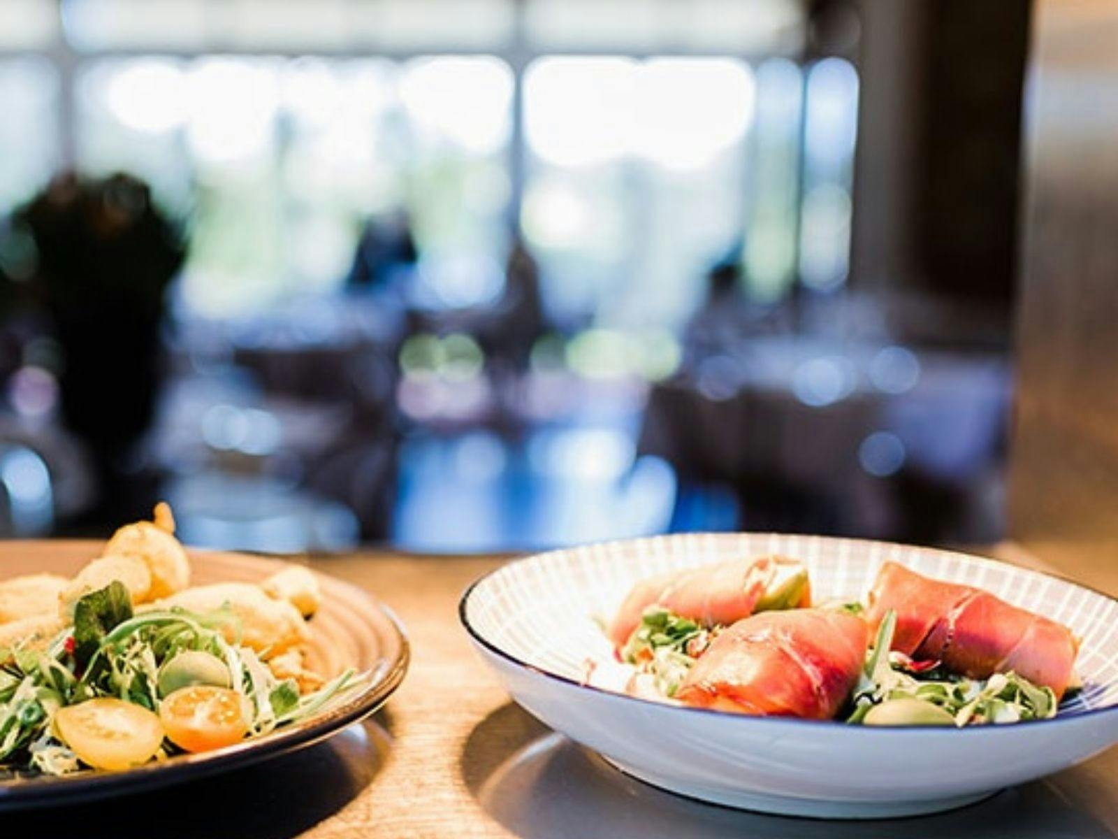 ビストロ モリンズ ヘリコプター ランチ ツアー