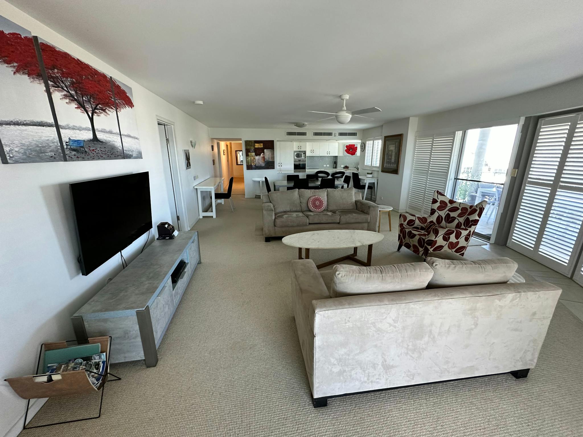 ballina waterfront accommodation lounge area