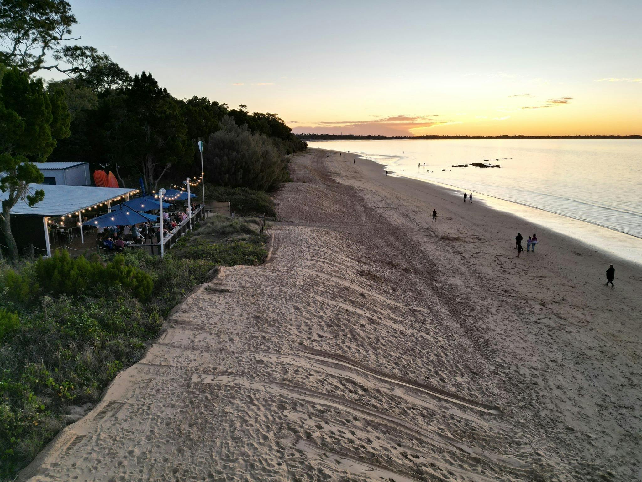 Aquavue Beachfront Bar & Eatery