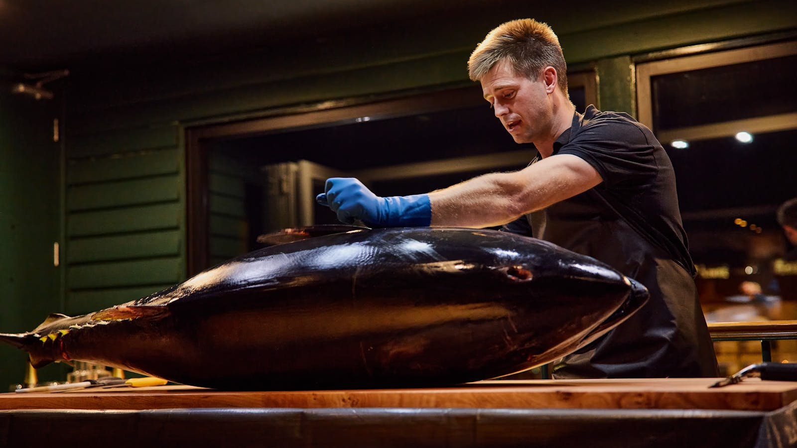 Jock Mure carves a whole Southern Bluefin Tuna