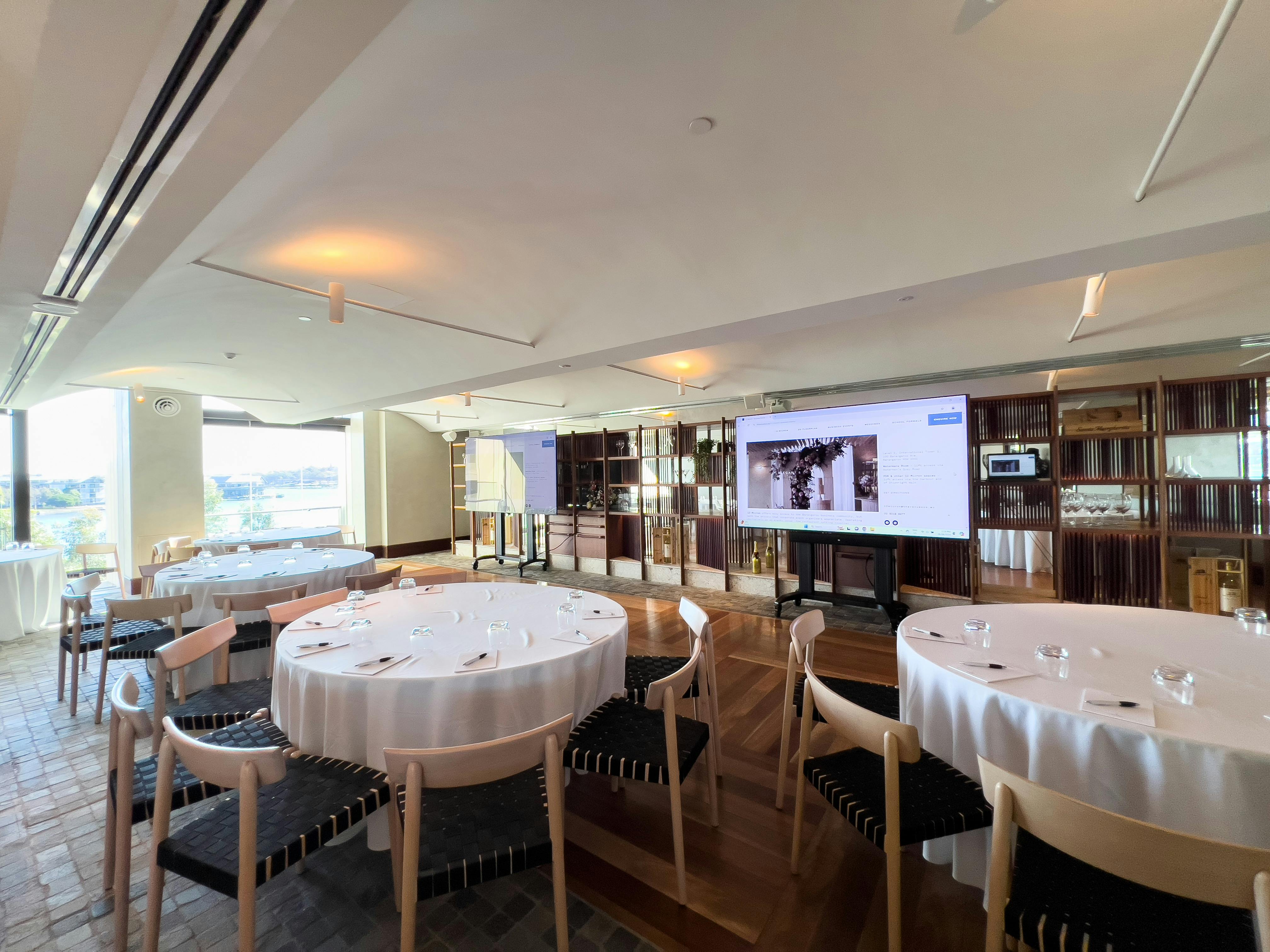 Harbour Room in Cluster