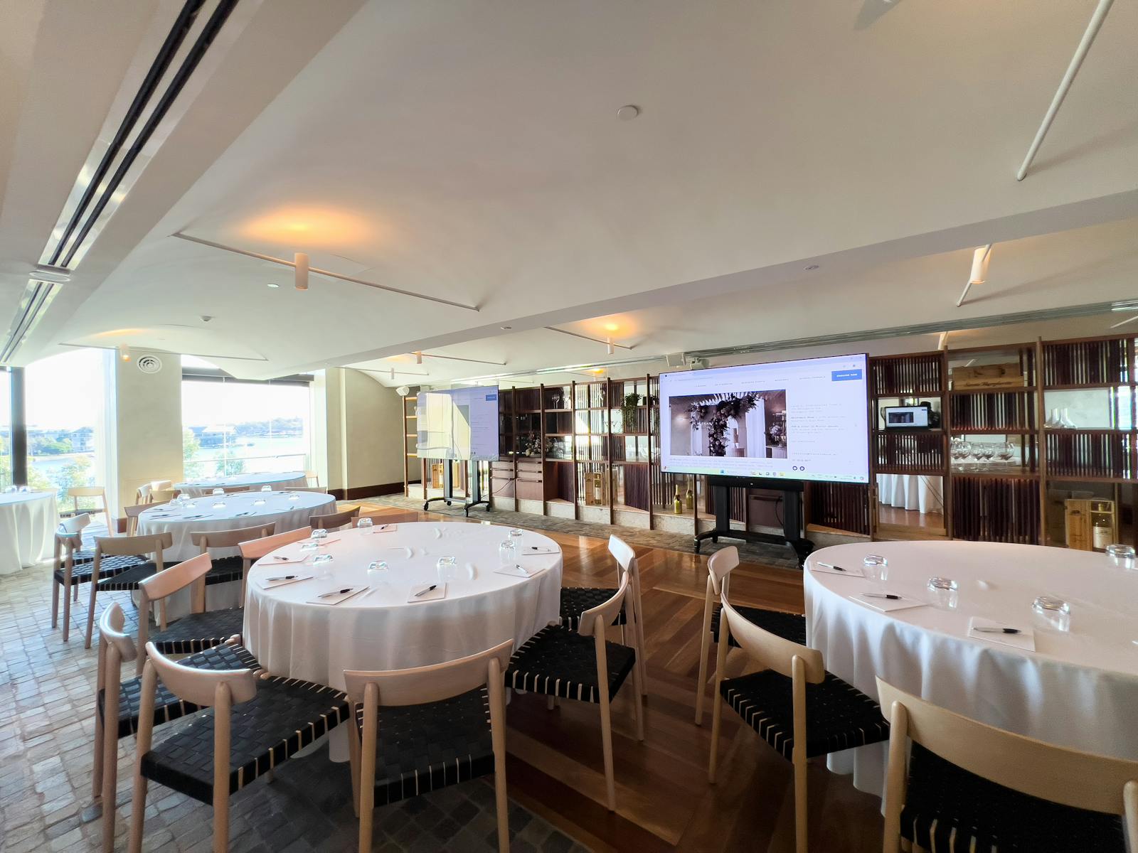 Harbour Room in Cluster