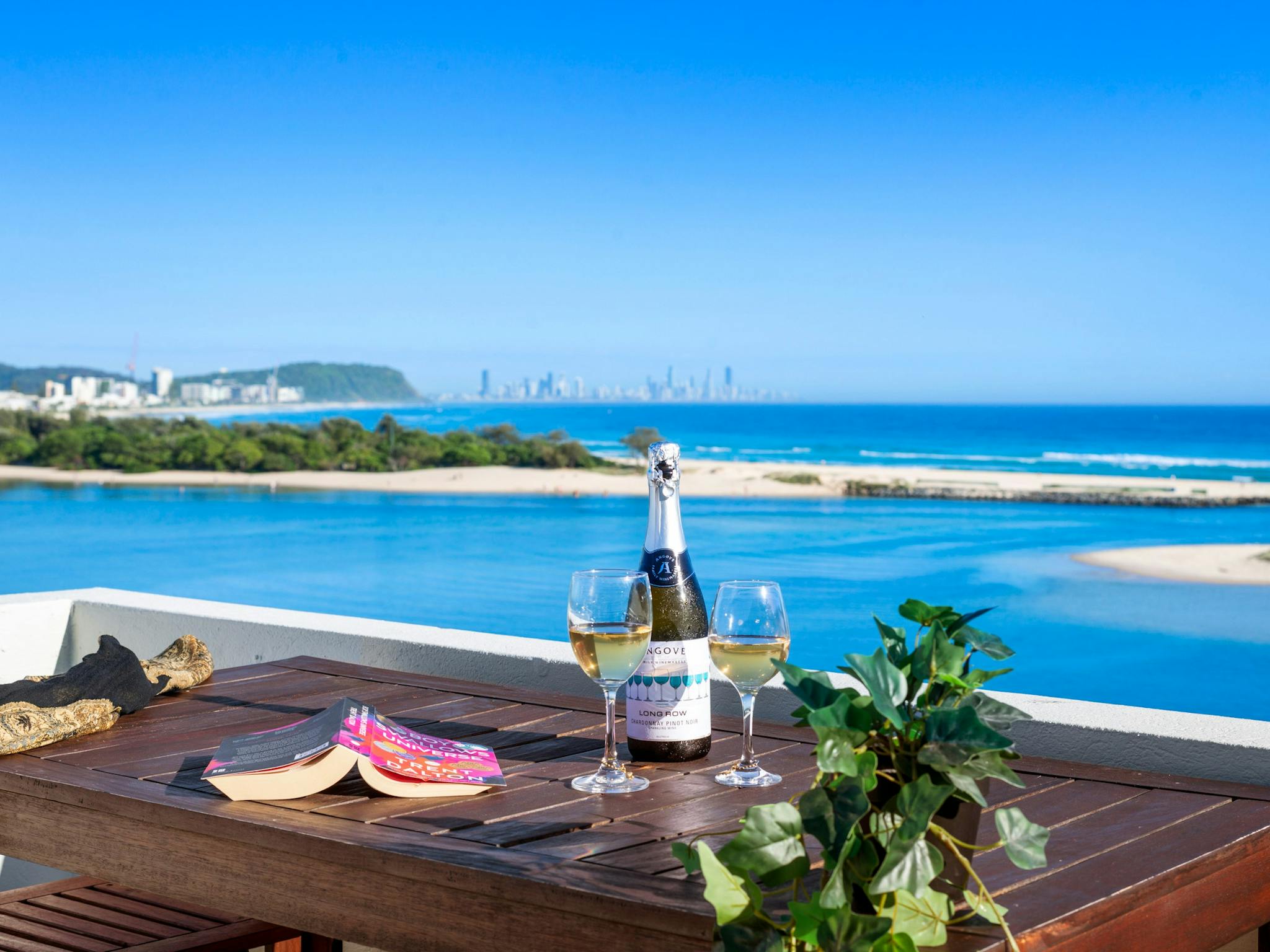Spectacular views to Surfers Paradise Spectacular views to Surfers Paradise