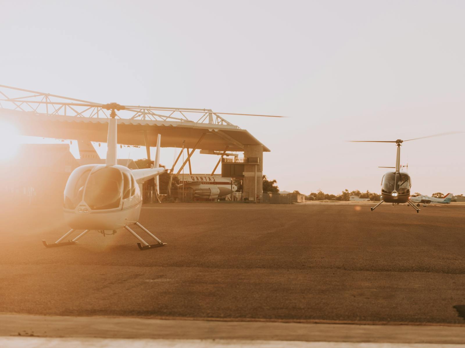 Outback Queensland scenic flights and experiences around Longreach and the central west