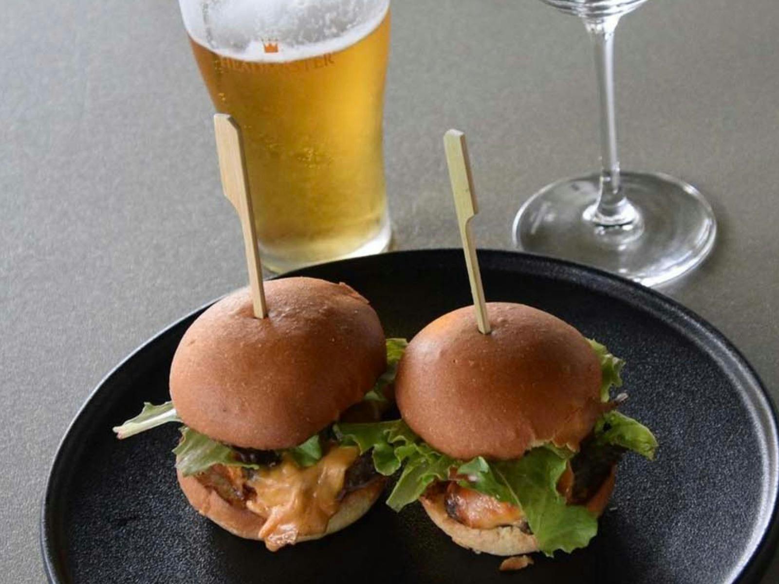 Woodrising Bistro & Jack Bar