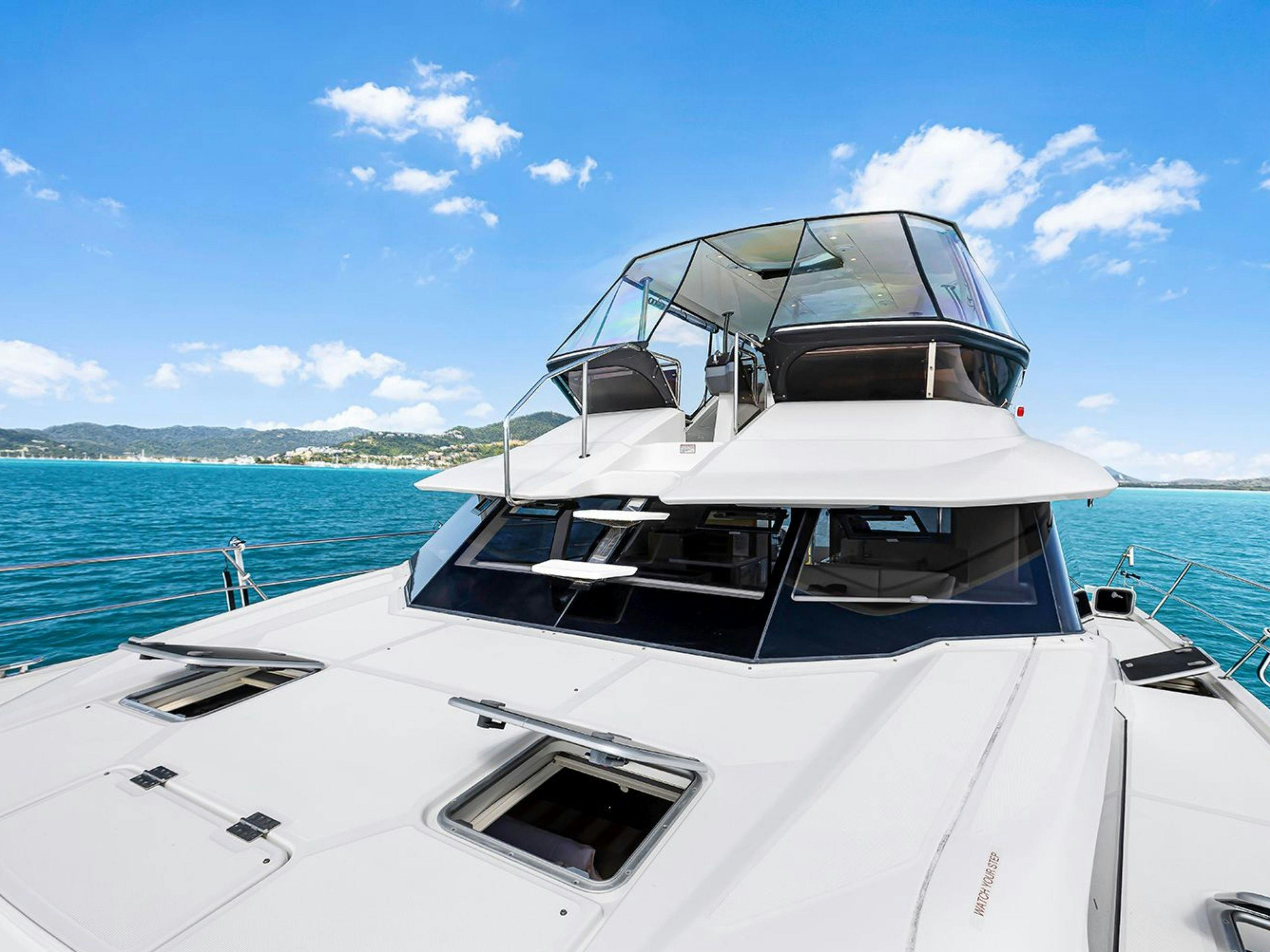 Power Catamaran - Aquila 44.35