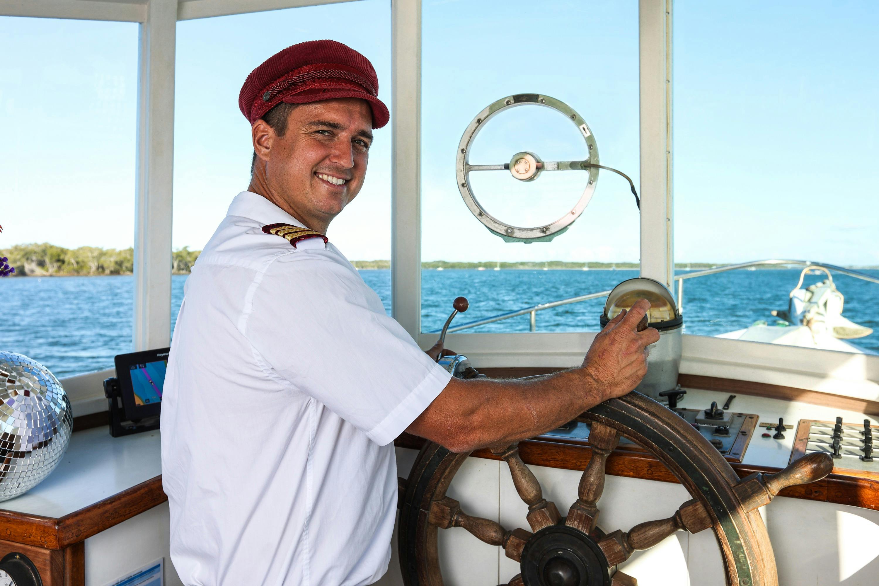 boat hire, party boat