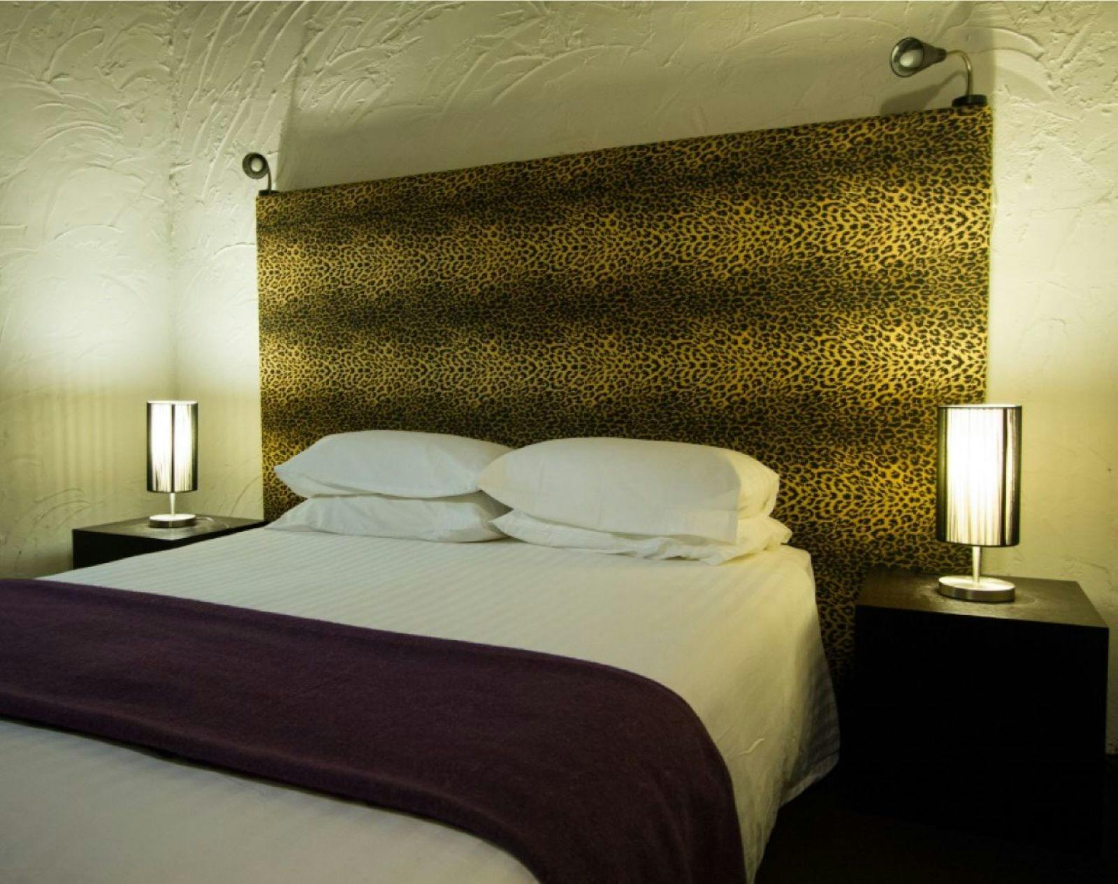 Stay in the heart of Falls Creek Centrally located, Silverski is only a short stroll to every chair