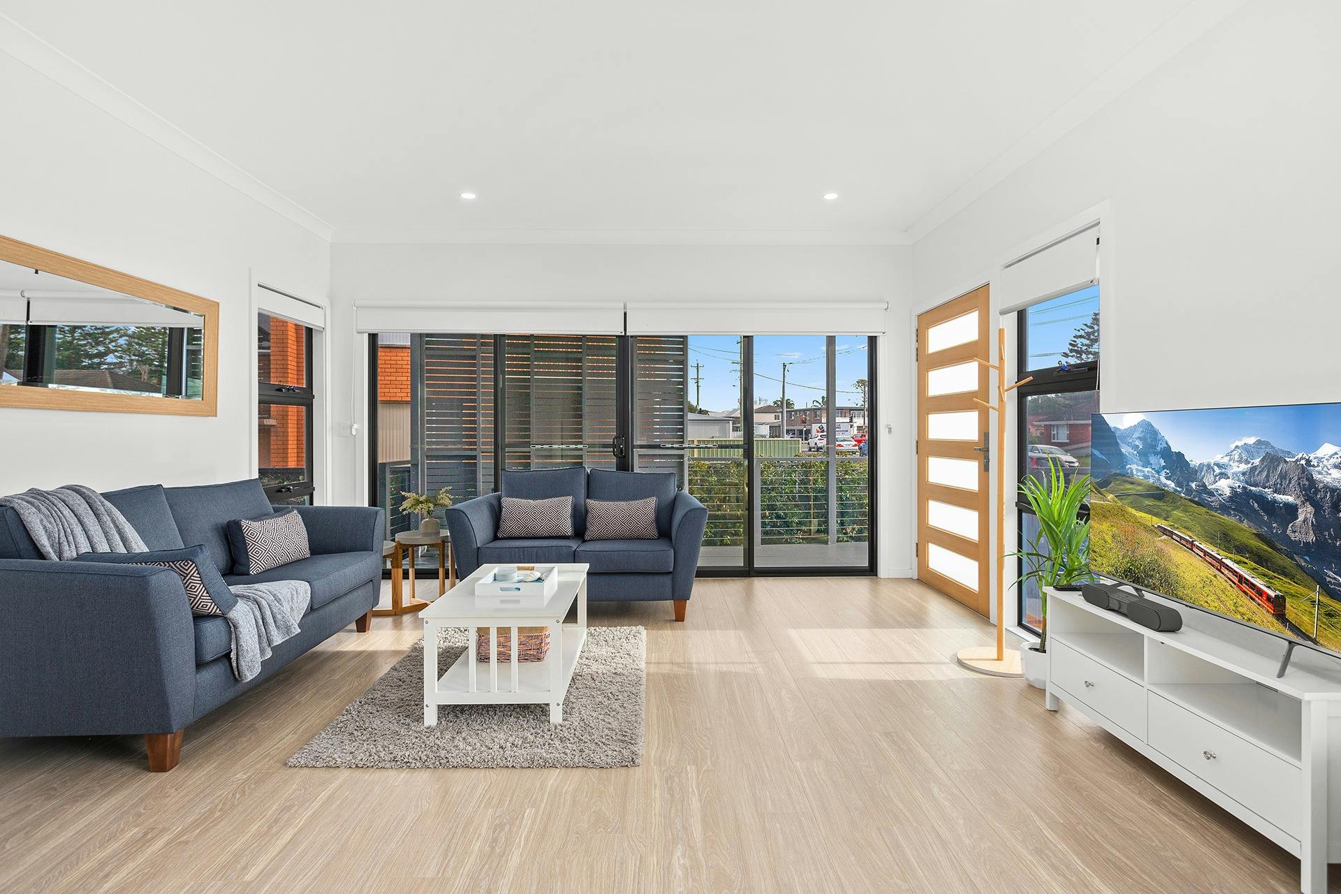 The Lake House Lake Illawarra NSW Holidays & Things