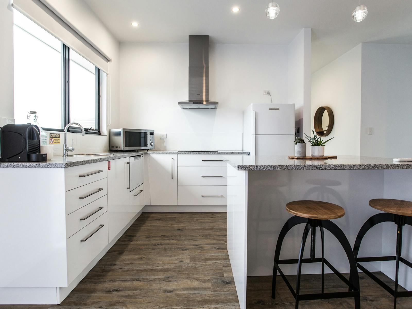 Kitchen Area - Island Quarters