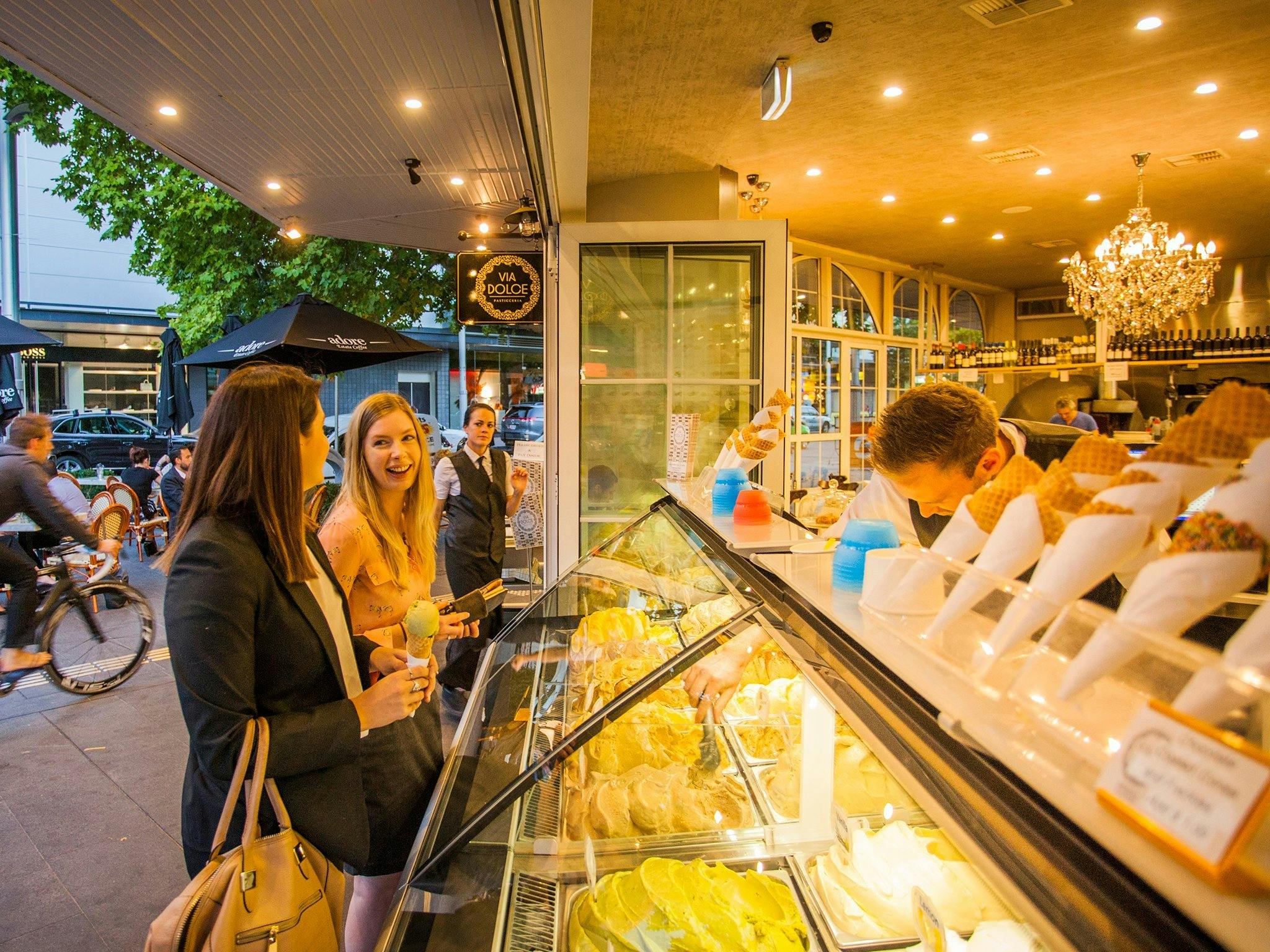 Young women getting gelati