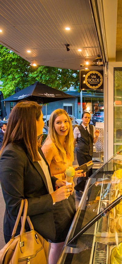 Young women getting gelati
