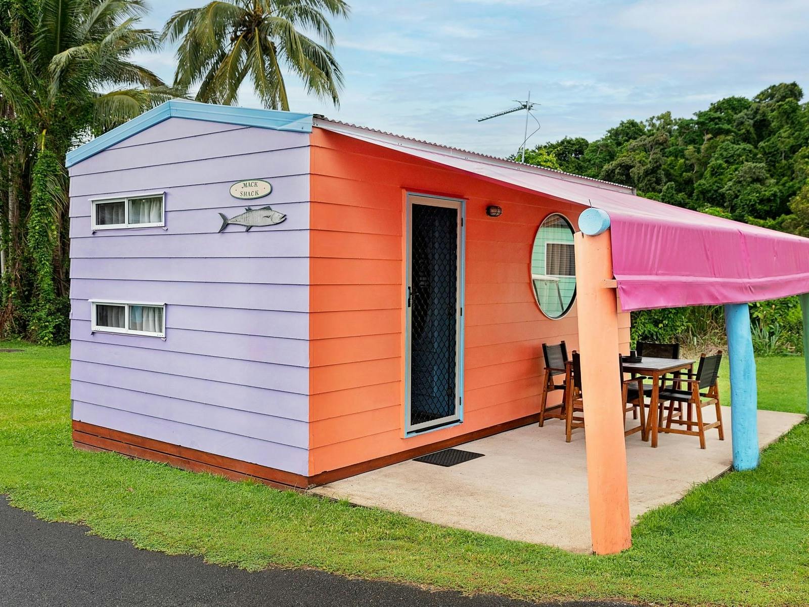 Non Ensuite Cabin Exterior Non Ensuite Cabin Exterior