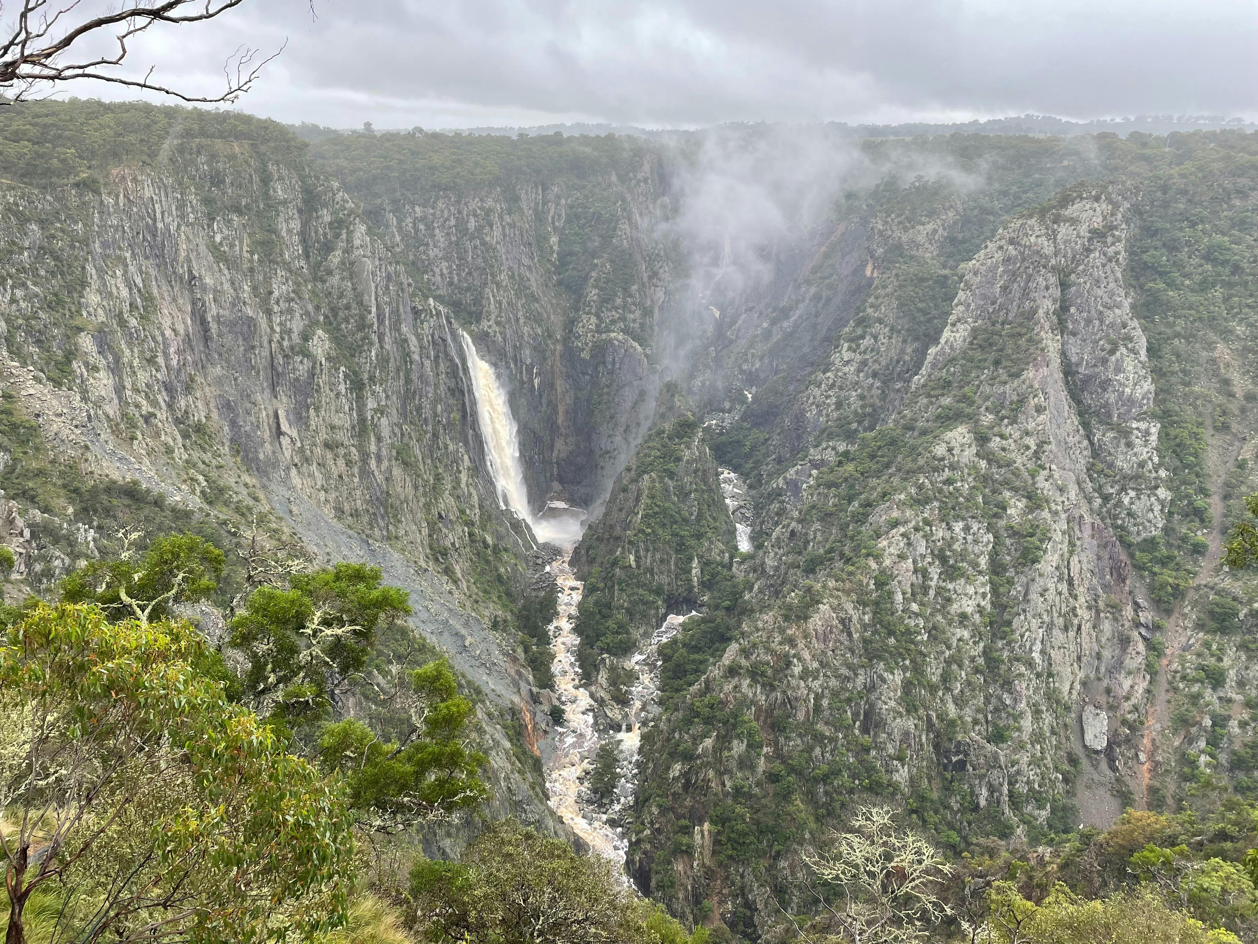 Wollolombi Falls