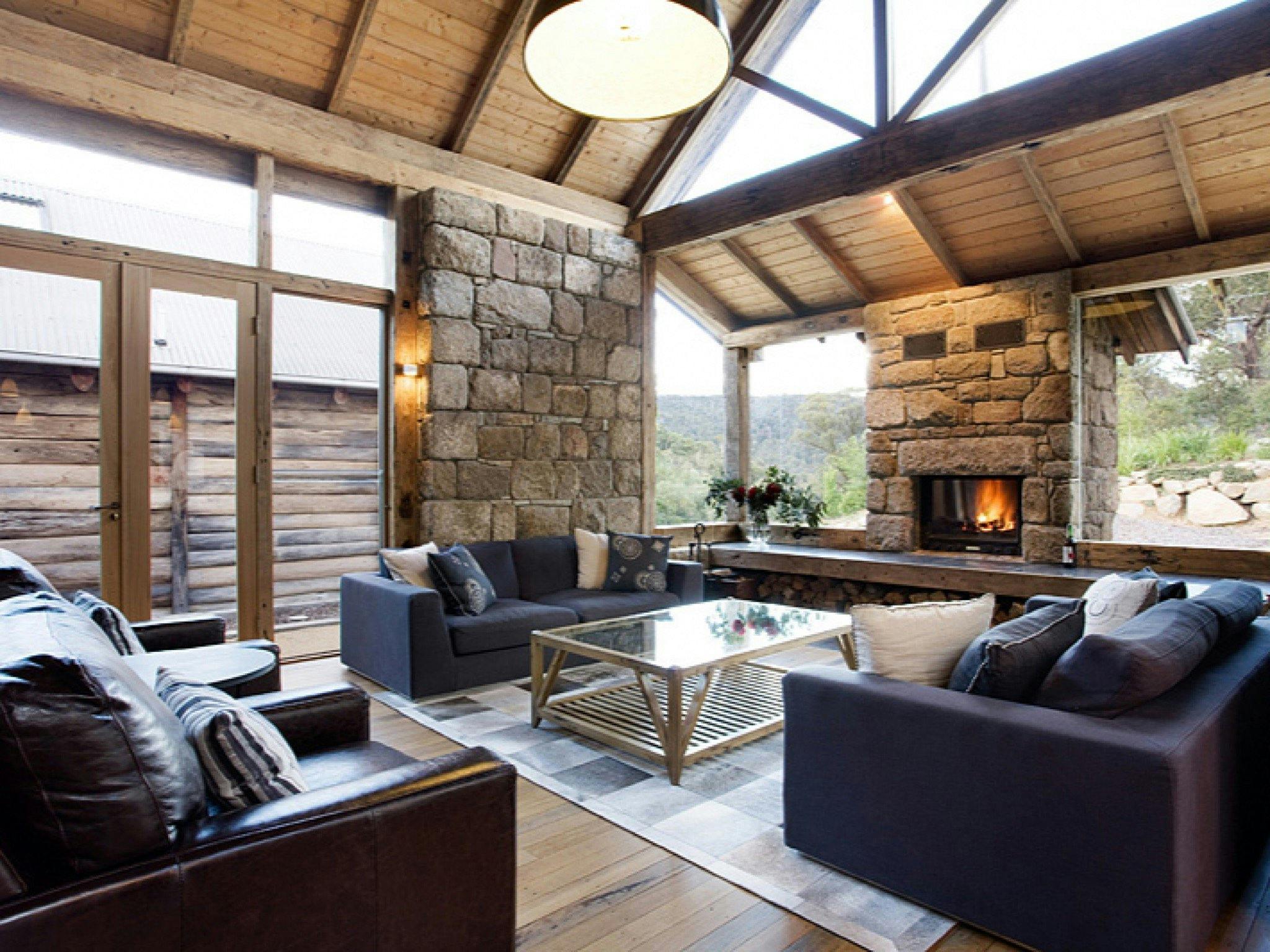 納屋、ティンカーズフィールド、クラッケンバック