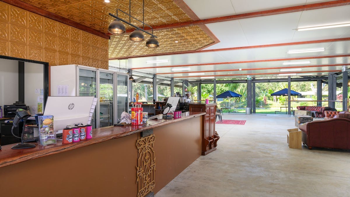 Reception area - kiosk, coffee bar and lounge area