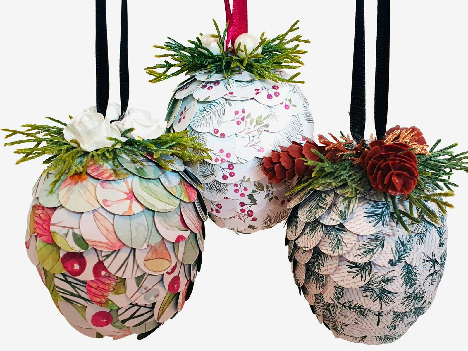 Jackie Skilton, Pinecone Decorations
