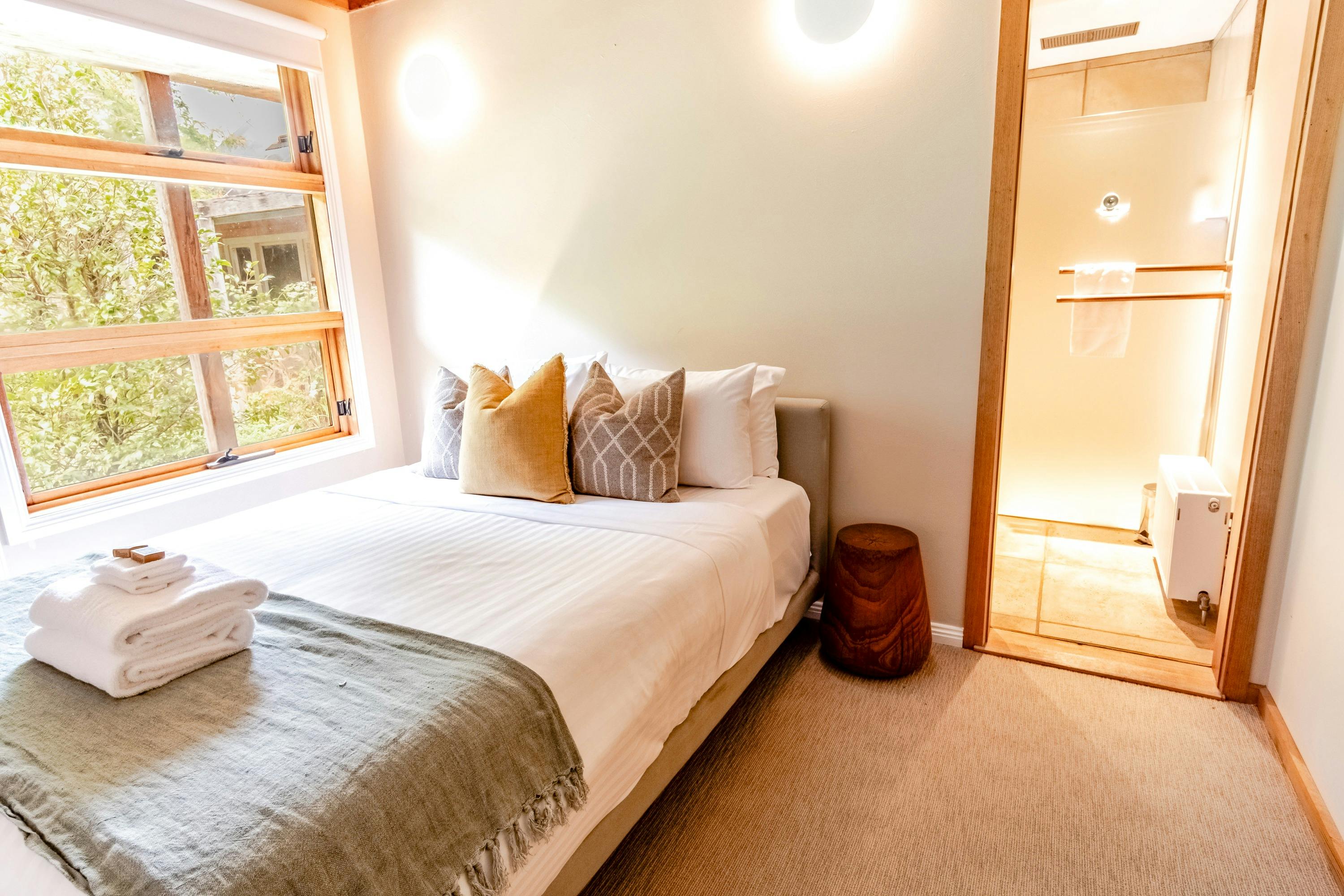 Queen room with ensuite
