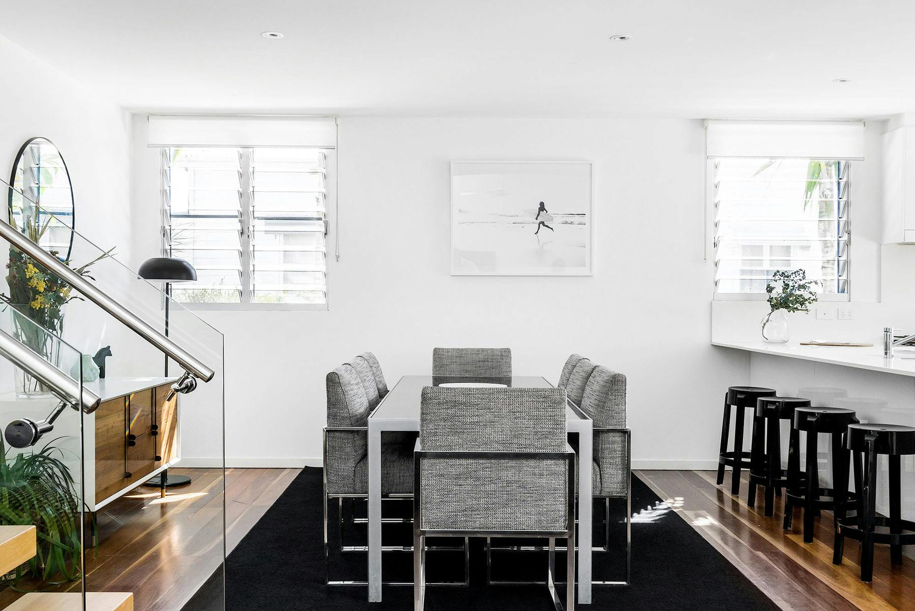 Clique 2 - Byron Bay - Dining and Kitchen Area