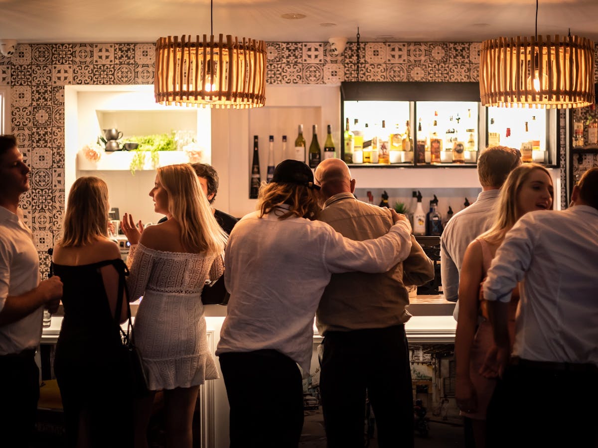 Contemporary and stylish Long Bar