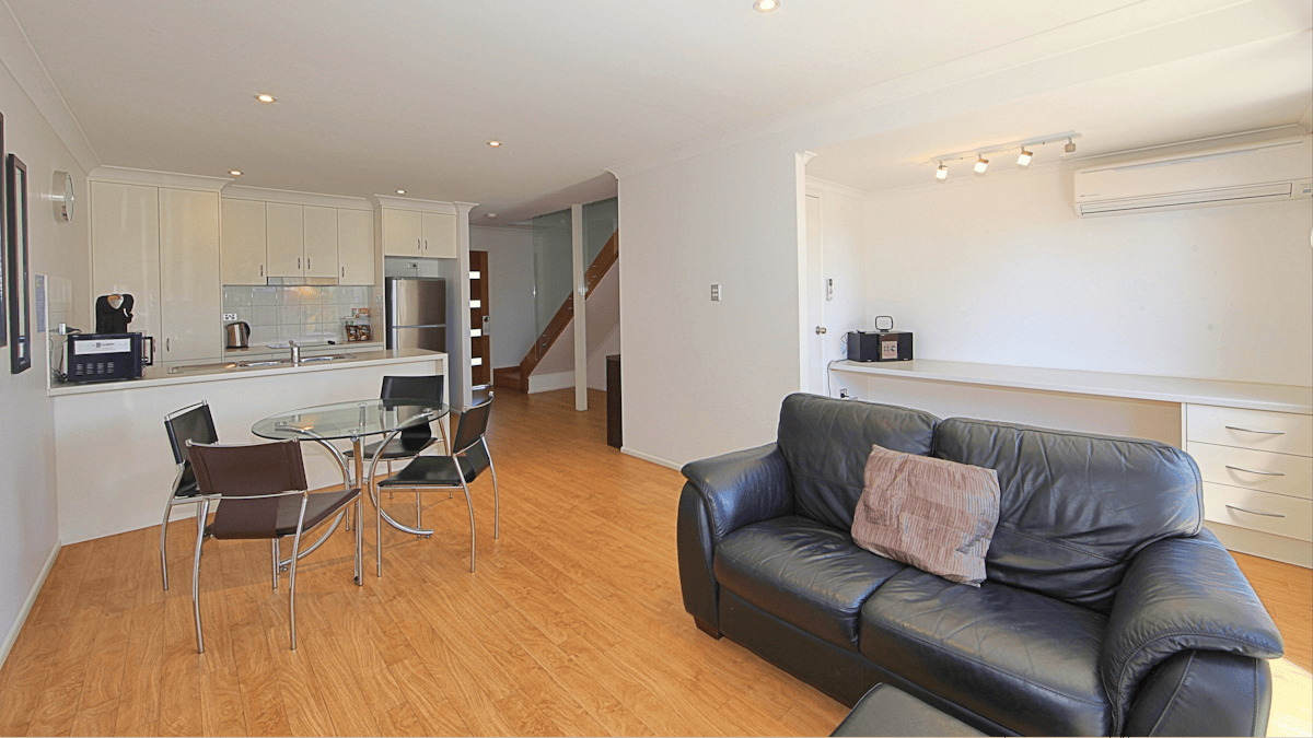 2 bedrooom unit lounge