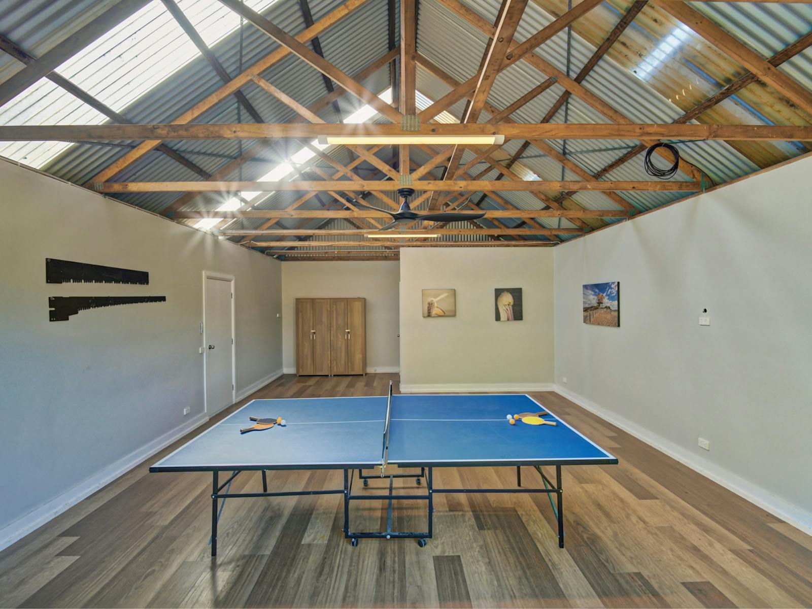 Ping pong table