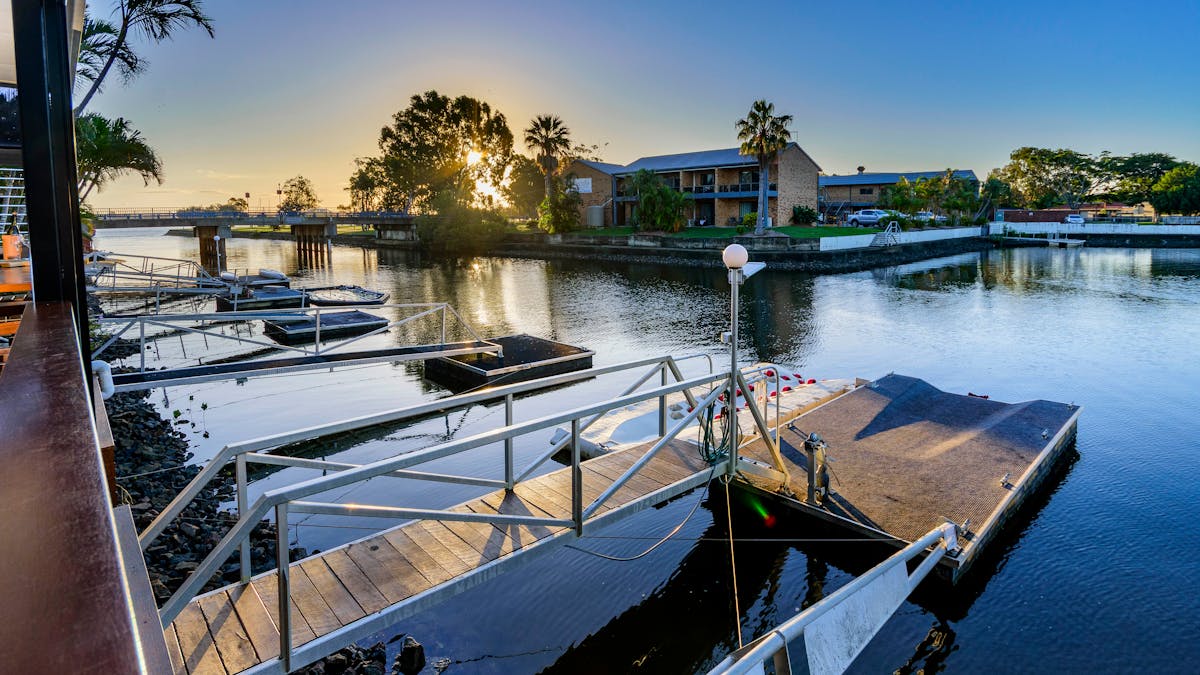 Pontoon