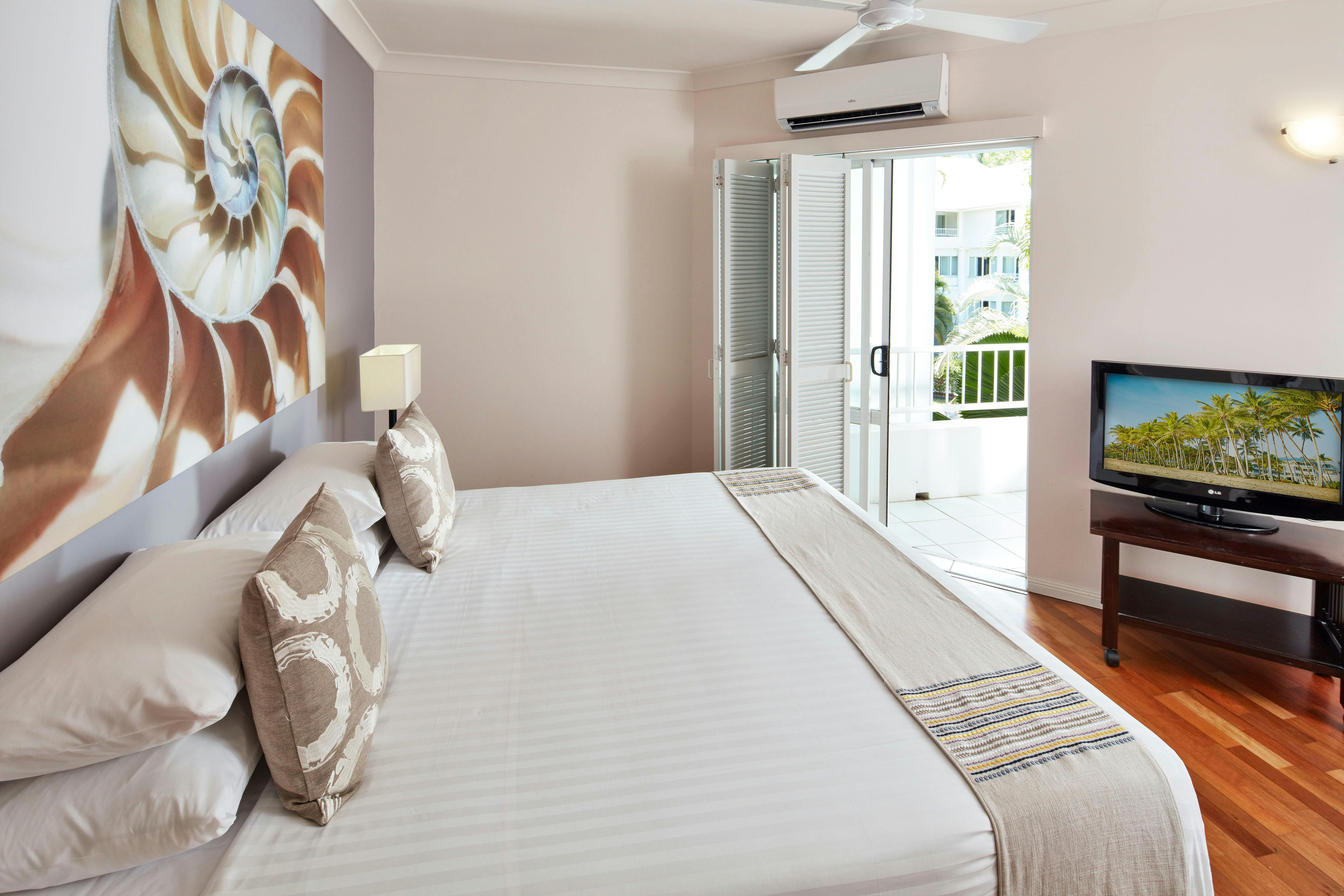 1 Bedroom Beachfront Apartment