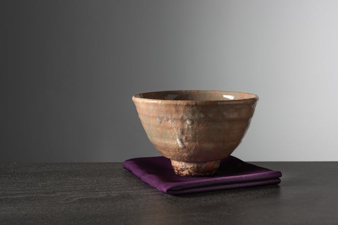 Kagero clay, ash glaze.