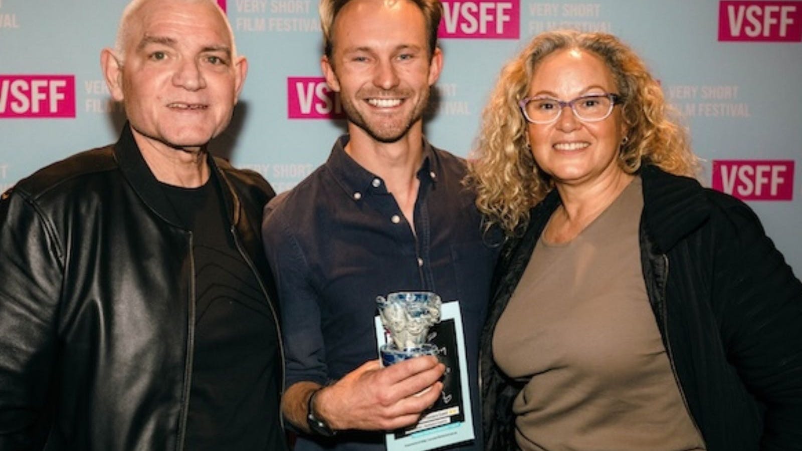 Leah Purcell with a VSFF winner.
