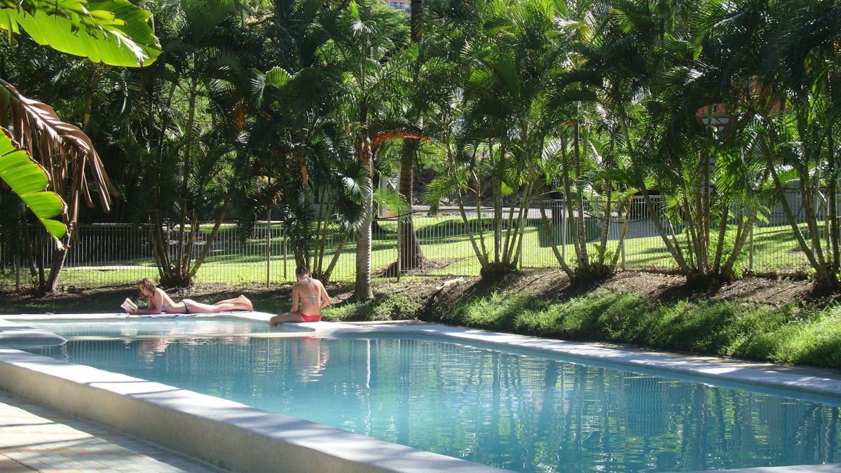 base airlie beach backpackers