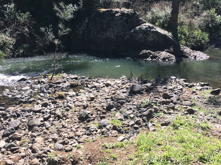 Barnard River Farm,Hanging Rock