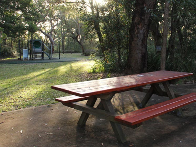Barnetts lookout picnic table and children's play area. Photo: John Yurasek &copy; DPIE