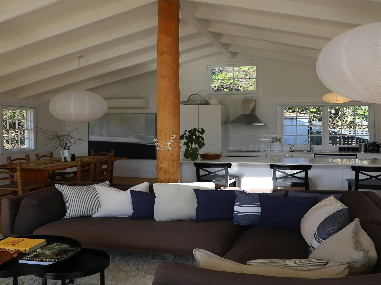 Lounge/Dining/Kitchen