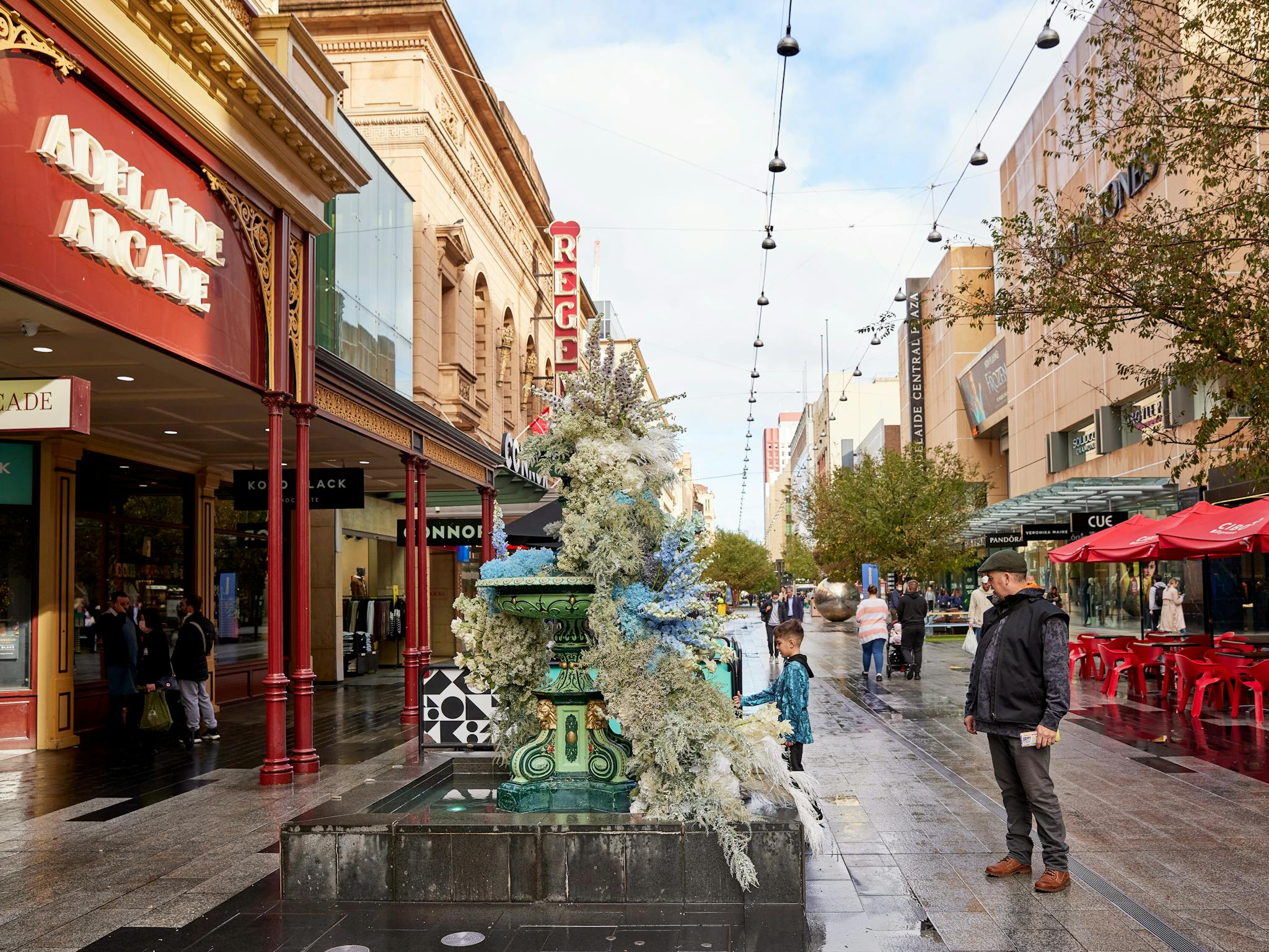 The Rundle Mall Fountain Slider Image 2