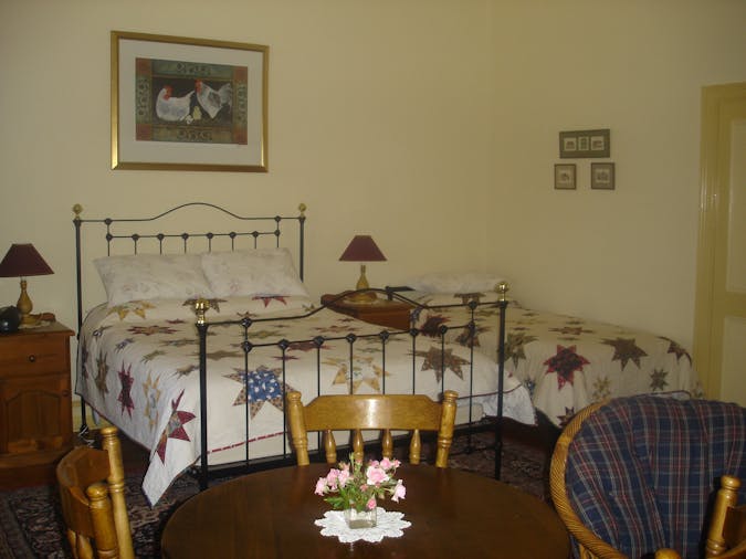 APARTMENT 3