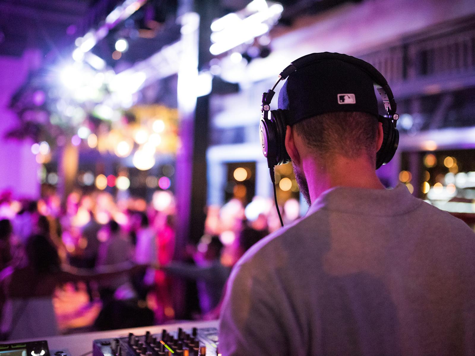 Pier Party DJ