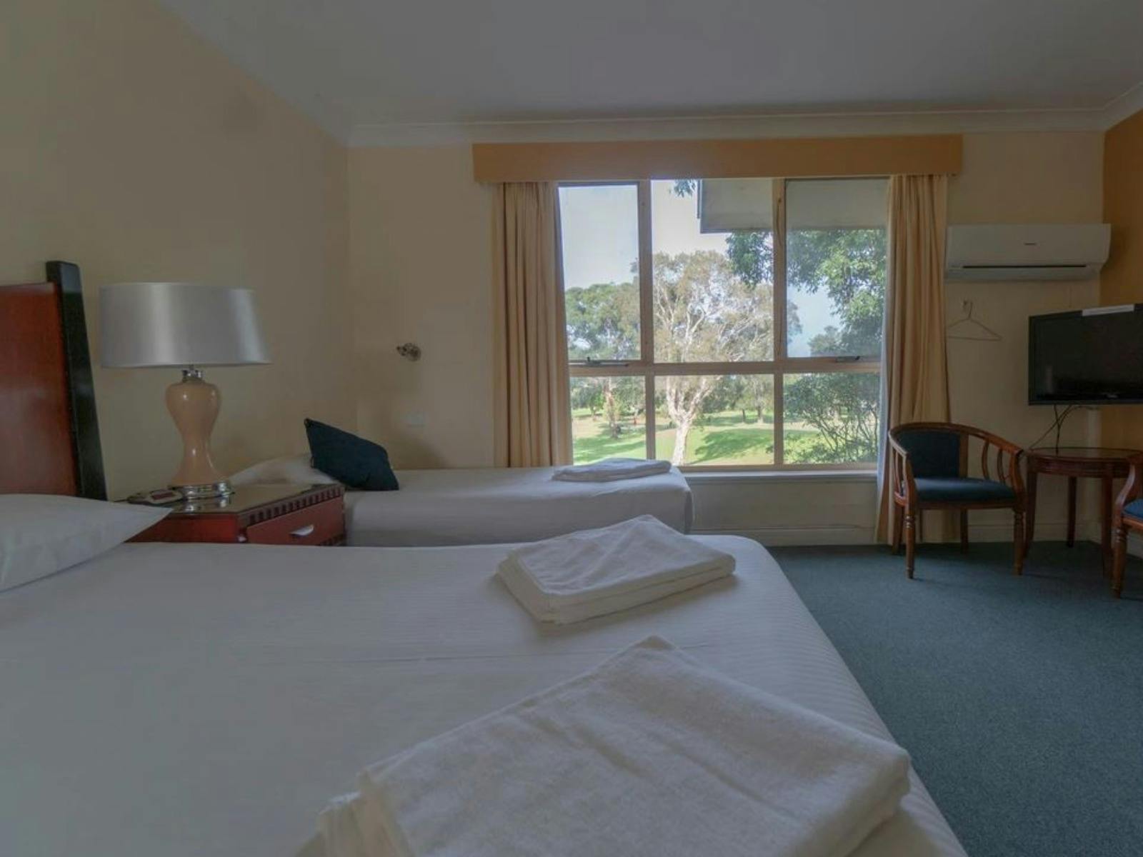 Golf Place Inn - Room Shot