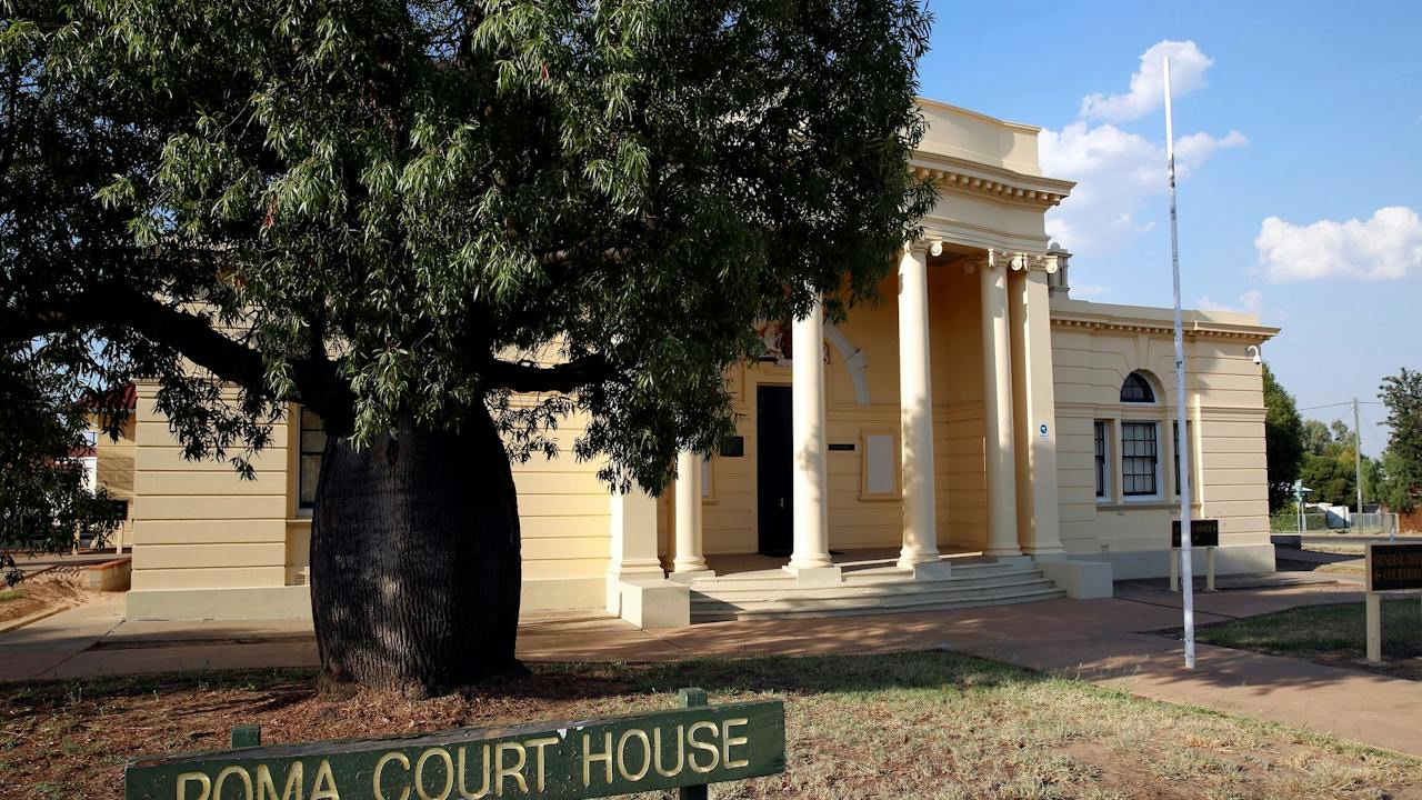 Roma Court House