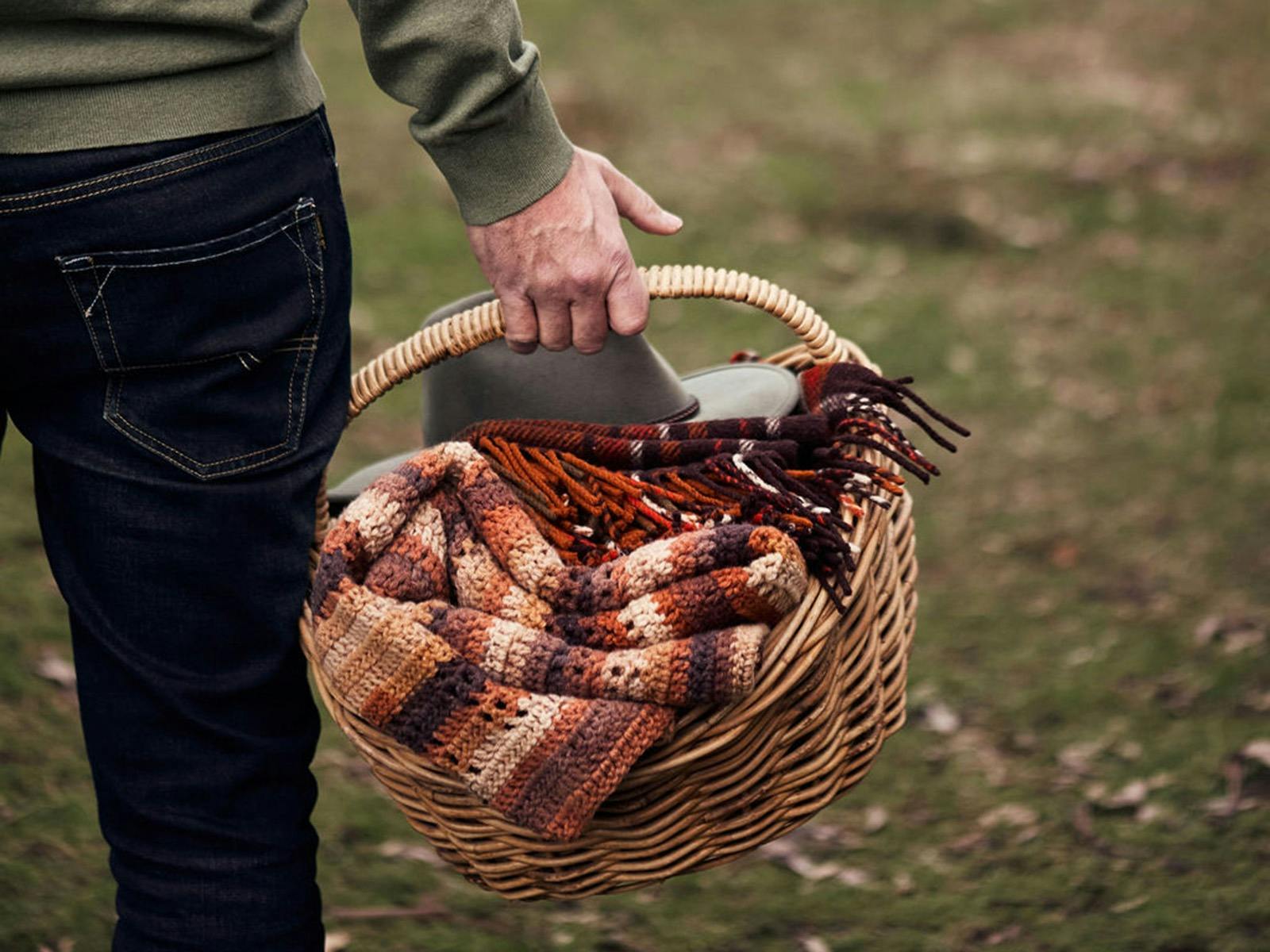 Stay, rug up and roam picnic experience image
