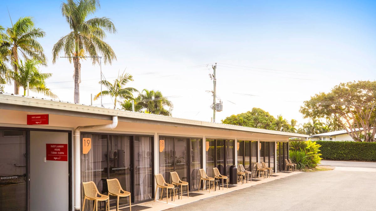 Nightcap at Queens Beach Hotel