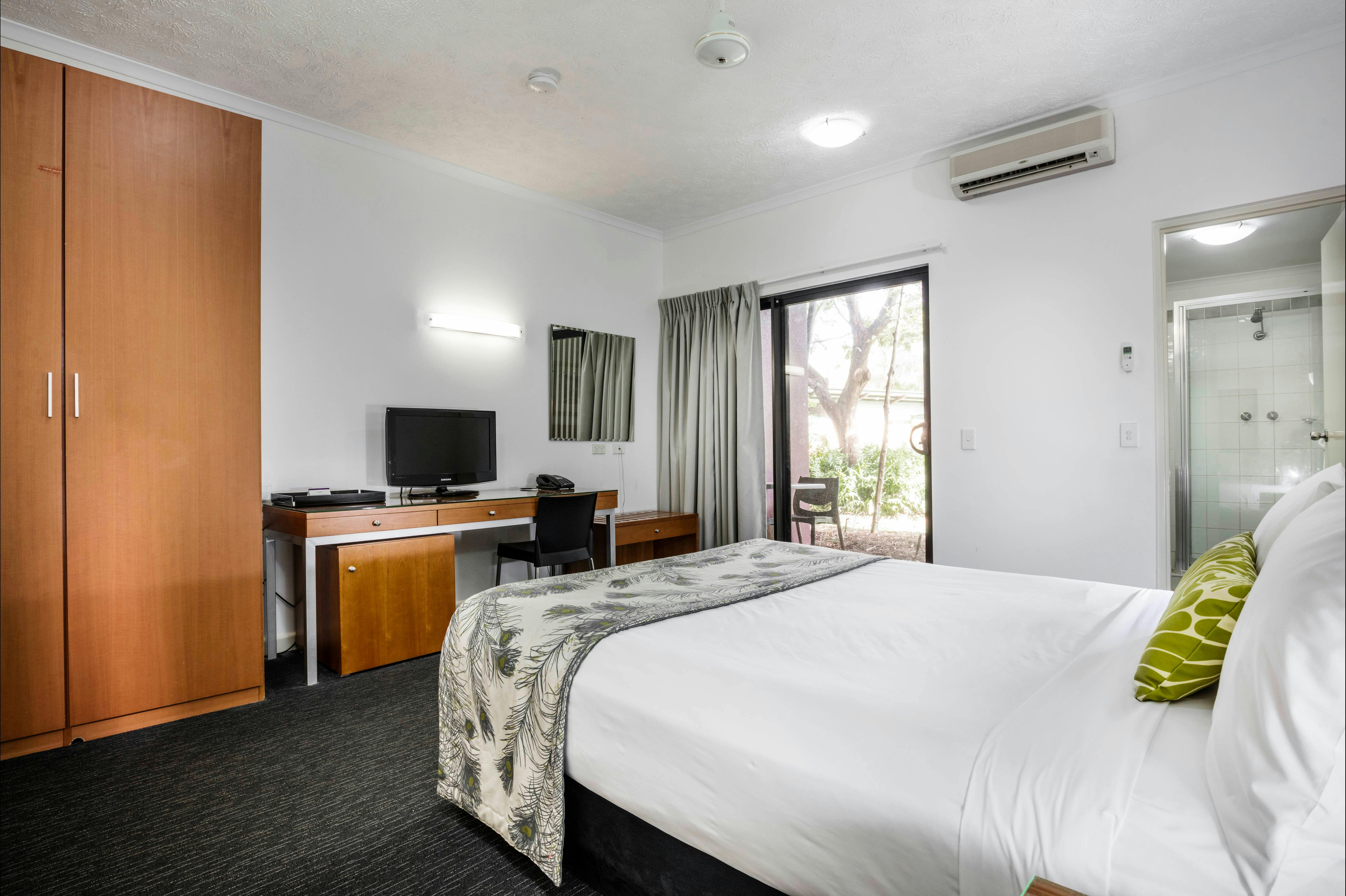 Resort Superior Room - Queen or Twin