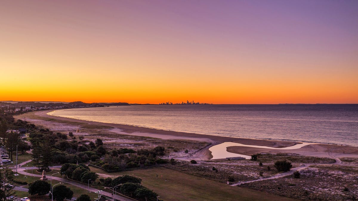 Club Wyndham Kirra Beach View at Sunset